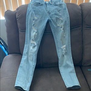 Distressed skinny jeans